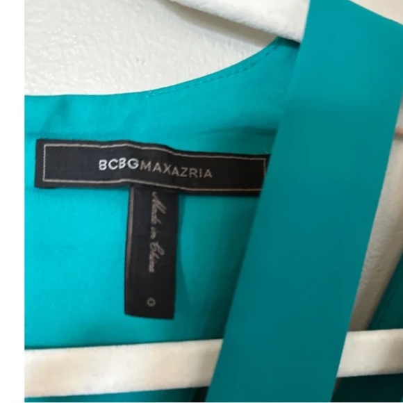 BCBG MAXAZRIA Beautiful teal gown - Picture 14 of 16
